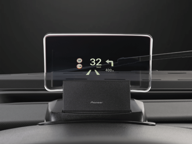 Head-up-Display einbauen für Wohnmobile Head-up-Display nachrüsten für Wohnmobile in Werkstatt